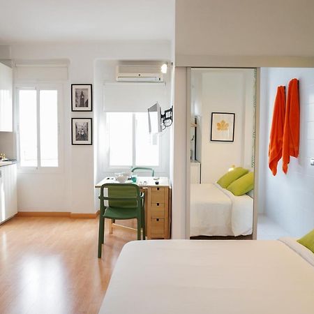 Alemania & Soho By Ele Apartments Malaga Exterior photo